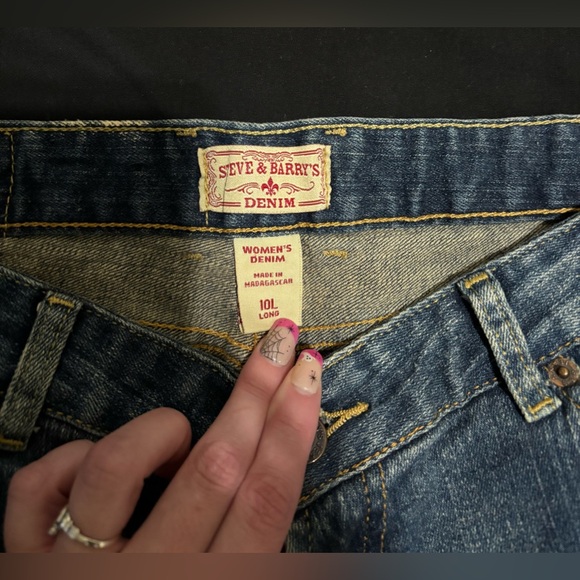Steve $ Barry’s Jeans - Picture 6 of 11
